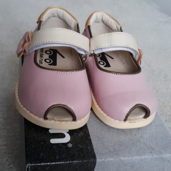 *SOLD*🆕️SEE KAI RUN pink gold bronze shoes size 6 - Picture 3 of 6